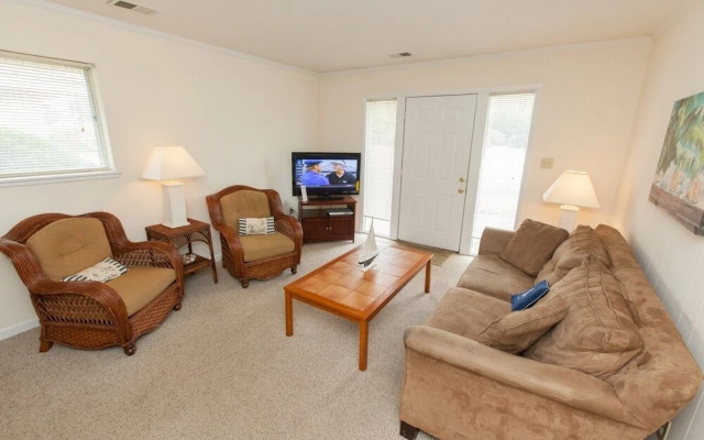 Mai Kai 6A Condo With Bbq, a Block Away From North End Beach by Redawning