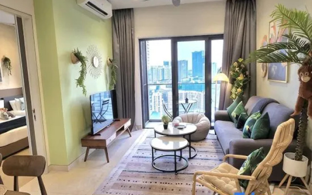 Lucentia| Malay Tropic 2BR/Infinity pool KLCC View
