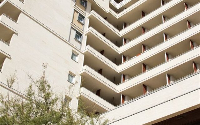 Отель ILUNION Fuengirola Испания, Фуэнхирола - отзывы, цены и фото номеров - забронировать отель ILUNION Fuengirola онлайн вид на фасад