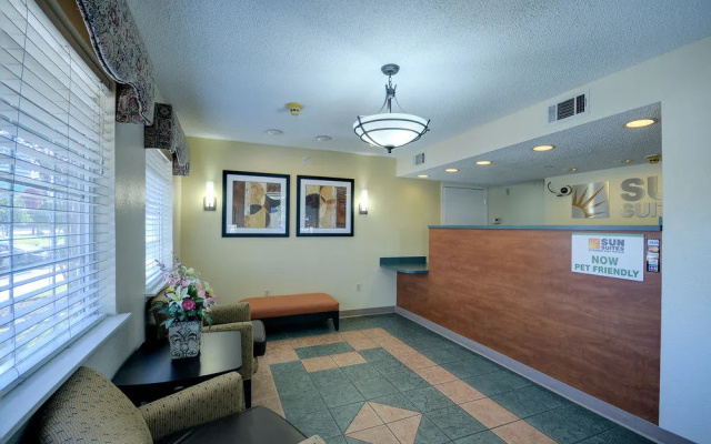 Intown Suites Extended Stay Houston - Westchase