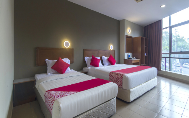 Super OYO 828 Comfort Hotel Shah Alam