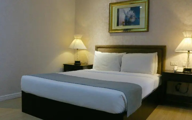 Queen Margarette Hotel