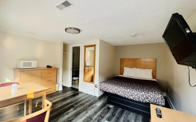 Borden Inn & Suites