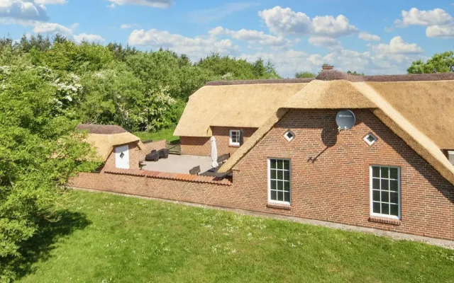 Cozy Holiday Home in Ulfborg near Sea