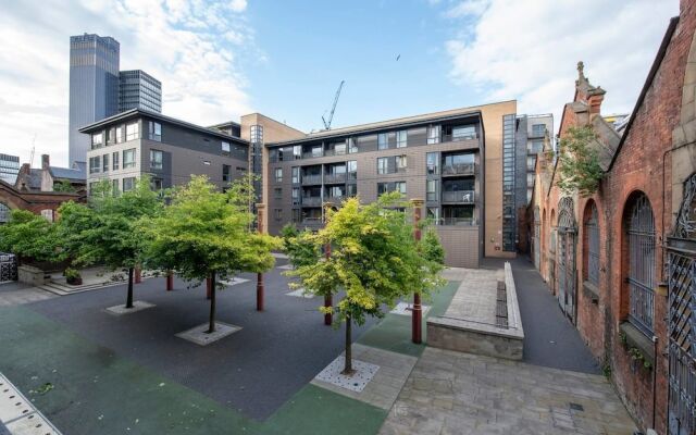 Отель Amazing Central 2 Bed Flat - Northern Quarter вид на фасад