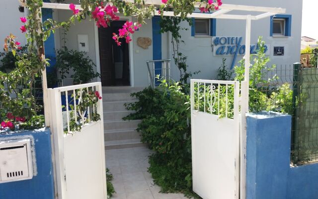 Hotel Antonio Чешме вид на фасад