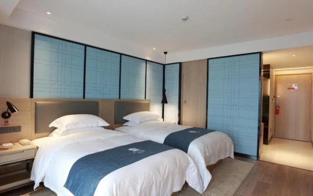 Echarm Hotel Chongqing West Railway Station