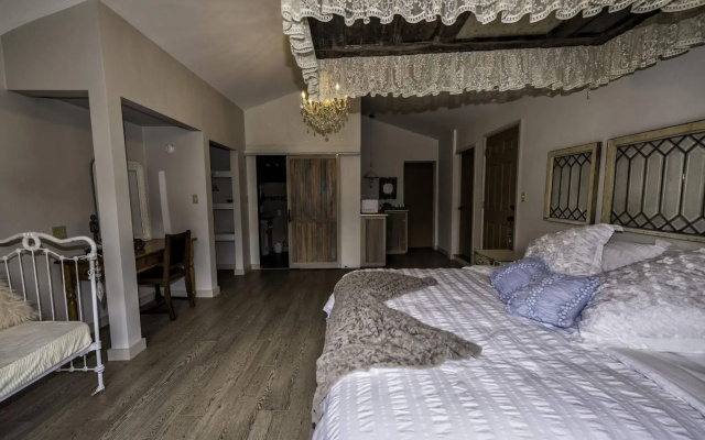 Columbia Gardens Winery and Grape Escape Guesthouse