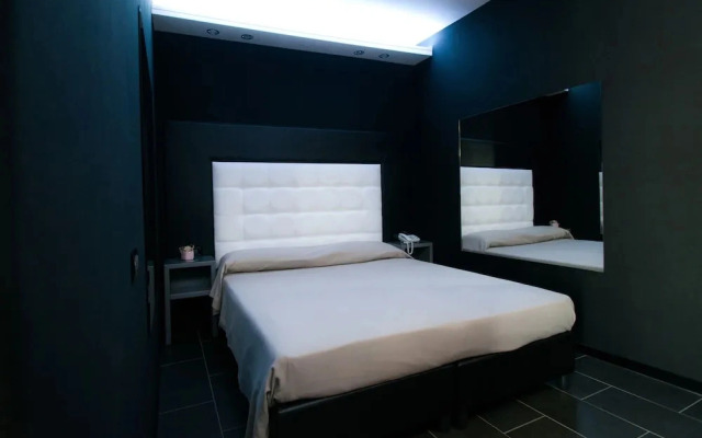 Fly Boutique Hotel