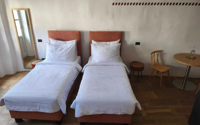 SMARTnoOK Rooms & Apartment