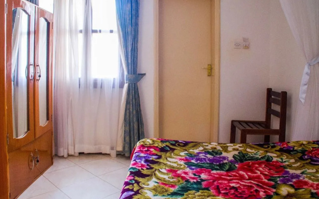 Crown Hotel Hoima