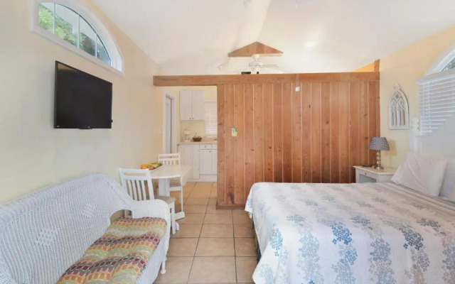 Tropical Cottages