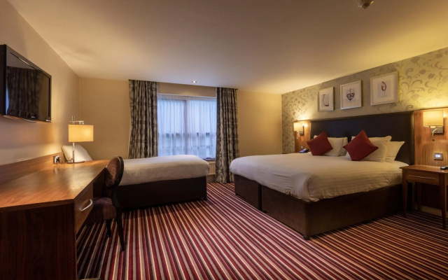 Gloucester Robinswood Hotel
