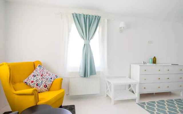 Hygge Hut