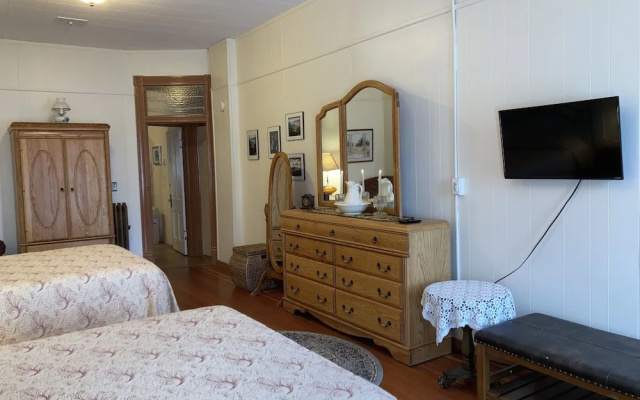 Historic Downtown Capitol Hotel Vacation Suites