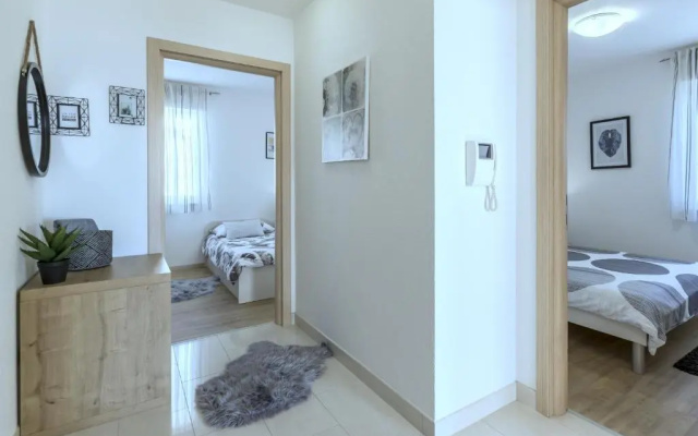 Iris beach apartments