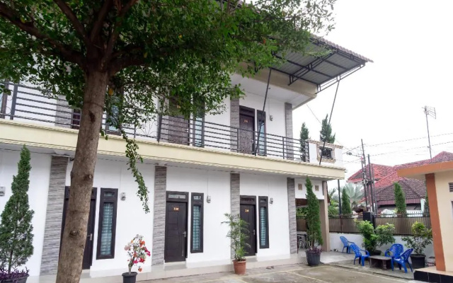 OYO 1371 Carofin Guest House