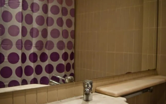 D.Dinis Low Cost Hostel