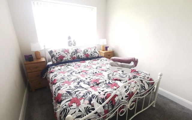 Lovely 3-bed House in Derry