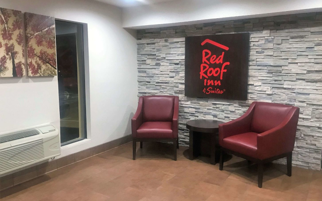 Red Roof Inn & Suites Denton