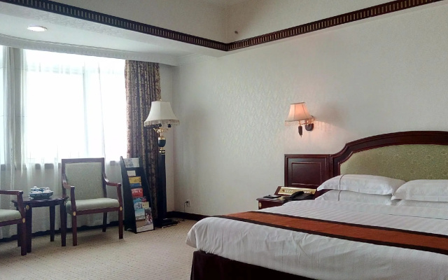 He Xing Hotel