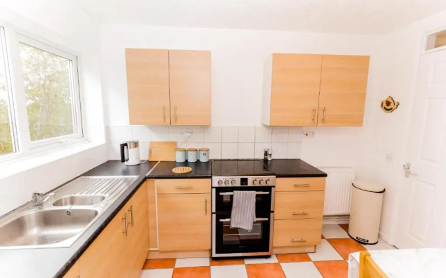 Cosy City Centre Apartment With Parking