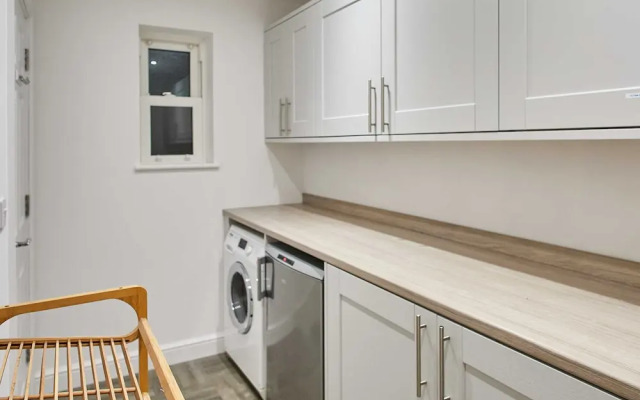 Host Stay Blayshaw House