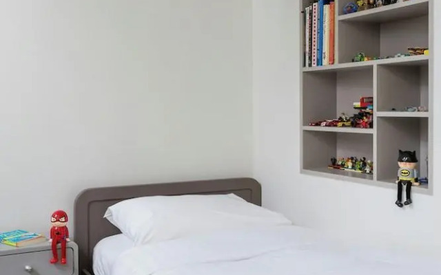 Sussex Gardens III by Onefinestay
