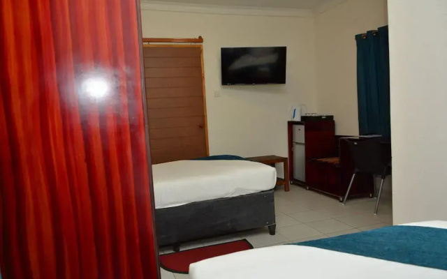 Three Tree Hotel