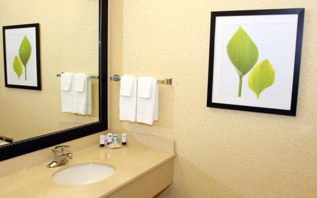 Fairfield Inn & Suites Marion