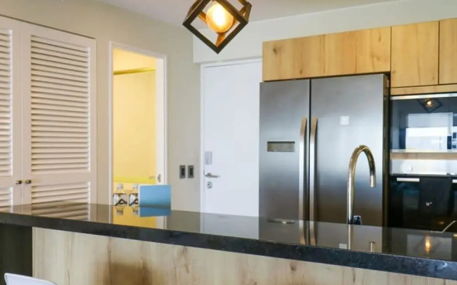 w Fascinating 1BR With Balcony in Miraflores