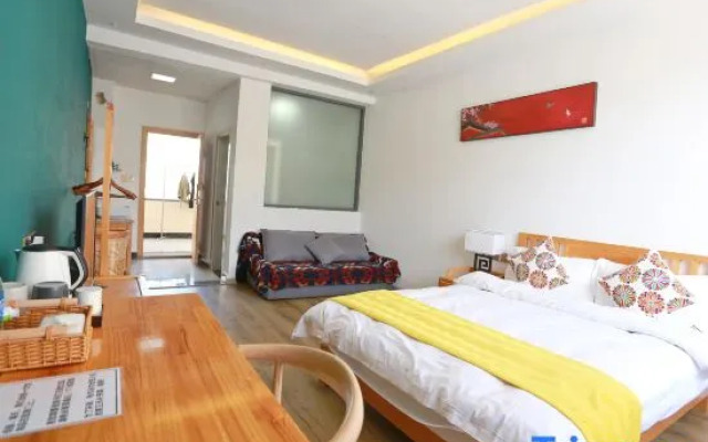 Date jade dragon snow mountain view guest house