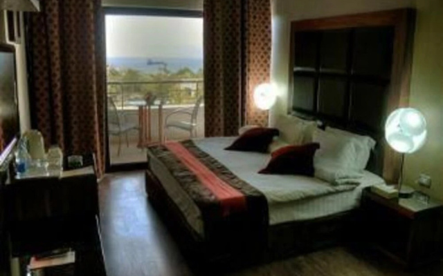 Days Inn Hotel & Suites Aqaba