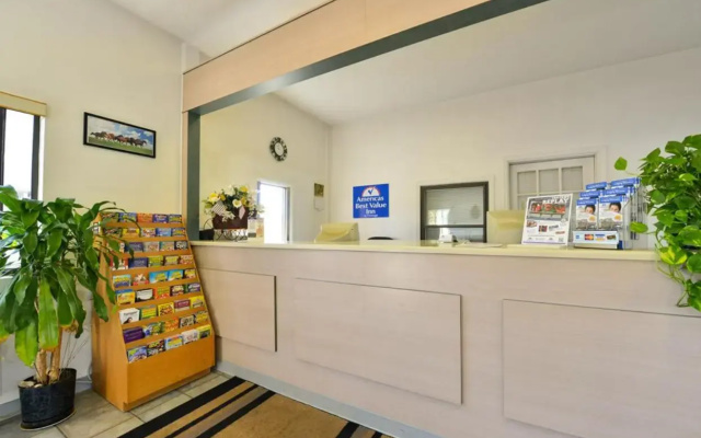 Americas Best Value Inn - Kodak