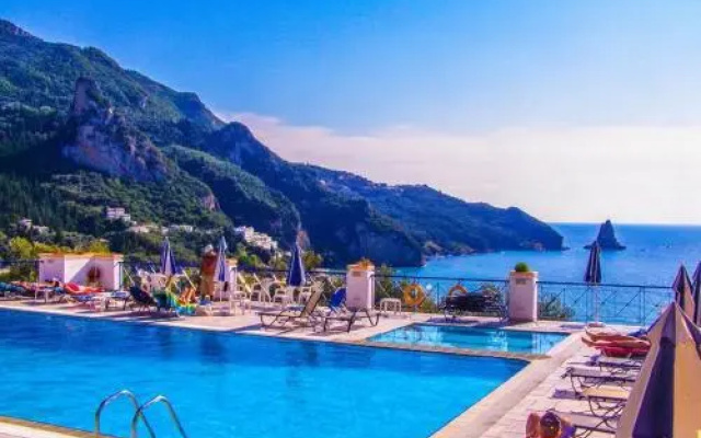 Aparthotel 3 stars Agios Gordios