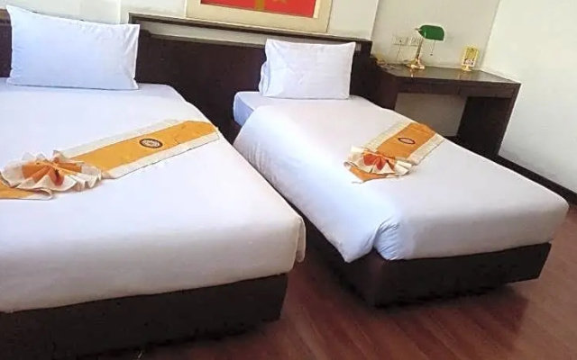 Grand Phranakhon Hotel