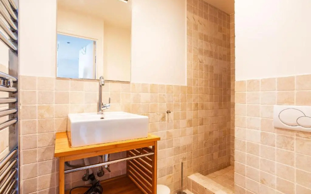 HUGO PARK AP4221 by Riviera Holiday Homes