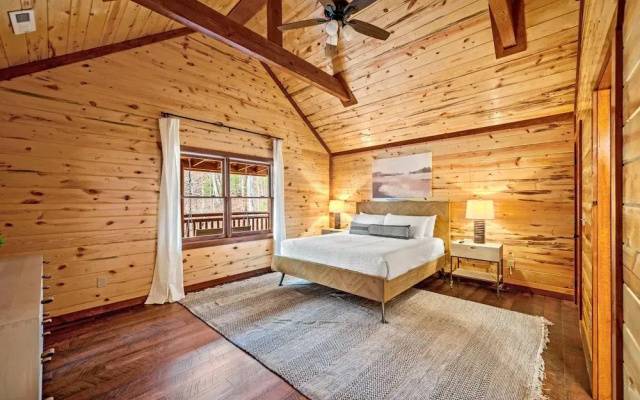 Hillside Retreat in Sevierville