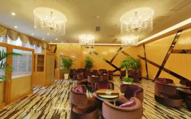 Eiffel Hotel