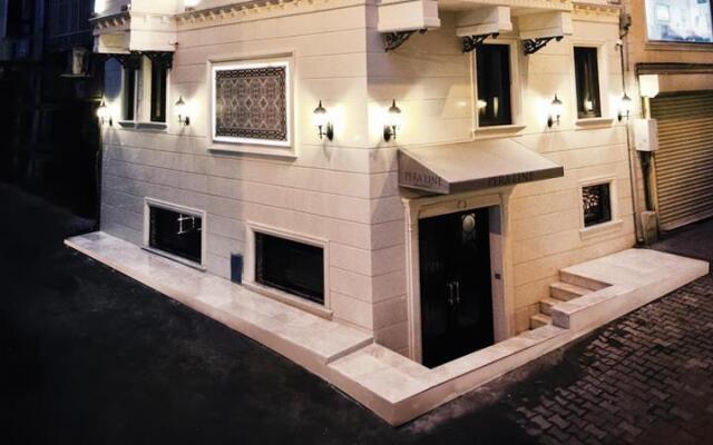 Pera Line Hotel вид на фасад