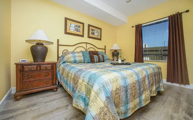 Tidewater 313 213334 by RedAwning