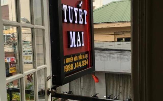 Tuyet Mai Hotel Далат вид на фасад