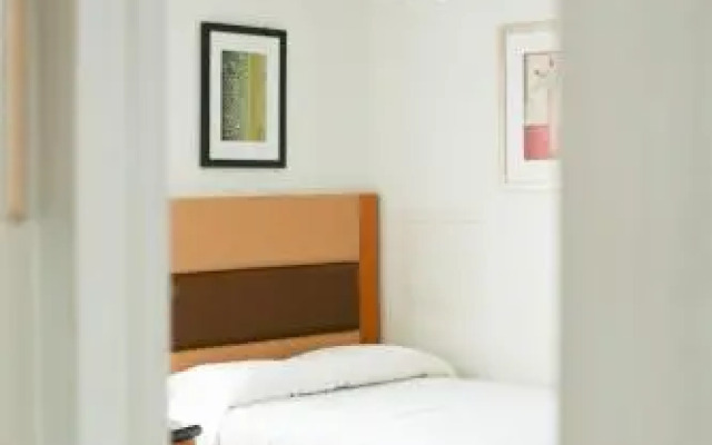 Lukas Apartments