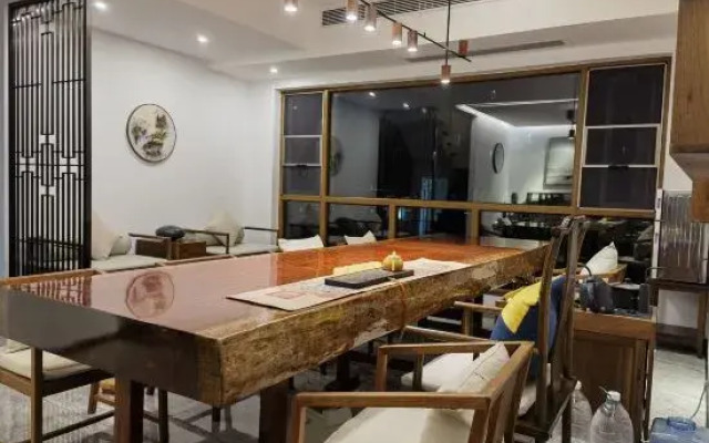Donggang No.1 Apartment (Shenzhen Rose Coast)