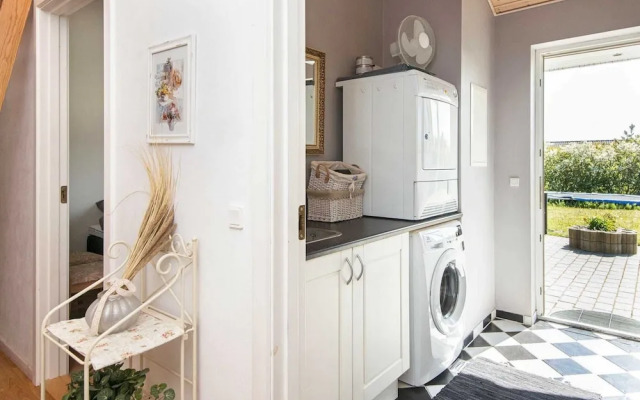 7 Person Holiday Home in Hemmet