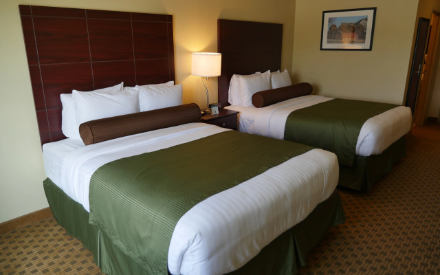Cobblestone Inn & Suites - Winterset, IA
