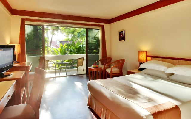 Safari Beach Hotel
