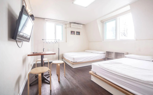 H HOSTEL Itaewon