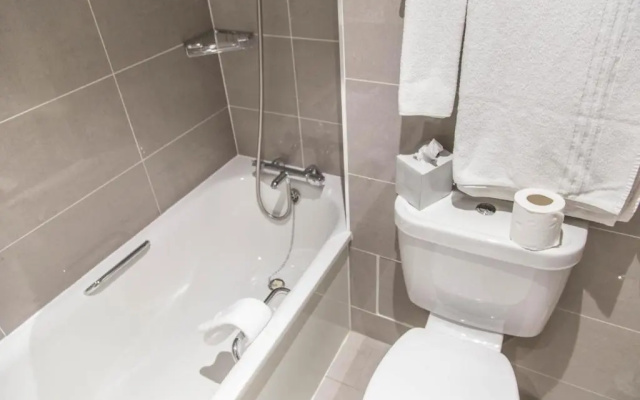 Kensington Gardens Hotel