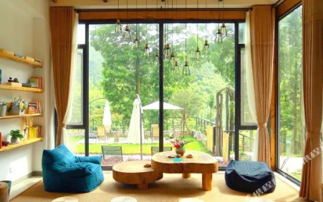 Shan Po Shang Hot Spring Resort